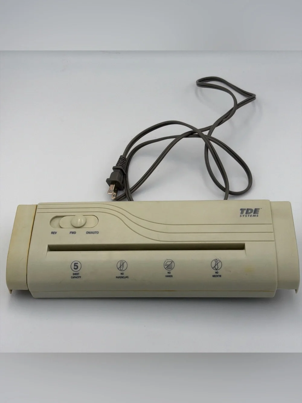 TDE Systems 5 Sheet Electric Paper Shredder - Model YJ-3063